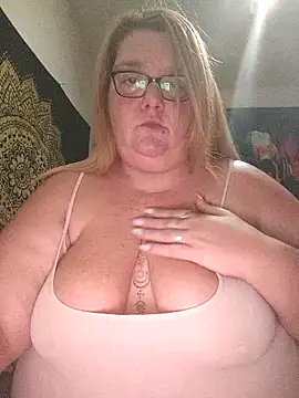 Snapshot of diosacurvy1984 chatting on 11-20-25, 11:15 diosacurvy1984 online show from 11-20-25, 11:15