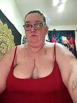 diosacurvy1984 online show from 03-26-26, 06:46