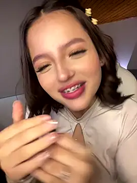 Sofia18 pinkk online show from 11-18-25, 08:24