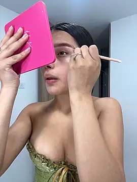 Snapshot of Sofia18_pinkk chatting on 02-21-26, 01:28 Sofia18 pinkk online show from 02-21-26, 01:28