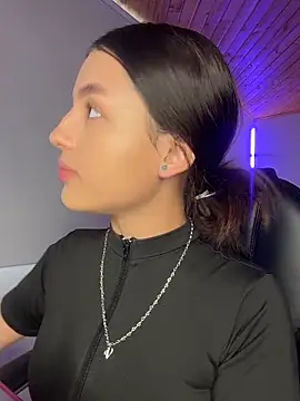 Snapshot of Sofia18_pinkk chatting on 02-24-26, 08:40 Sofia18 pinkk online show from 02-24-26, 08:40