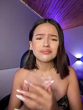 Snapshot of Sofia18_pinkk chatting on 03-04-26, 08:26 Sofia18 pinkk online show from 03-04-26, 08:26