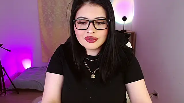 Snapshot of isabella1616 chatting on 09-19-25, 03:08 isabella1616 online show from 09-19-25, 03:08