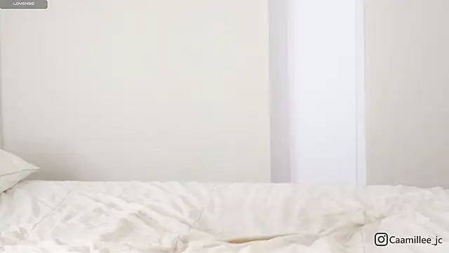 caamillee  online show from 02-25-26, 01:26