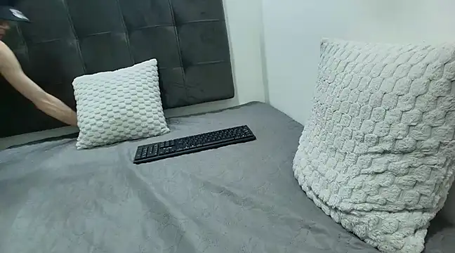 wolfandsky online show from 03-04-25, 05:24