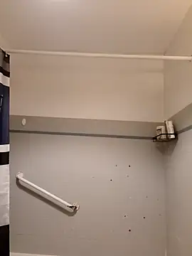 Sylvanos34000 online show from 04-17-26, 12:24