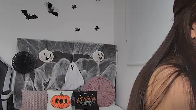 AmandaBrooks 18 online show from 10-11-25, 01:05