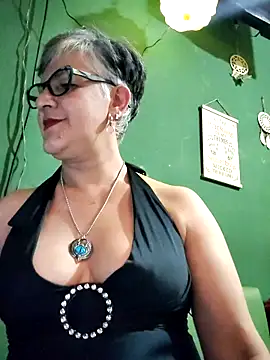 ilonna2025 online show from 10-15-25, 11:38