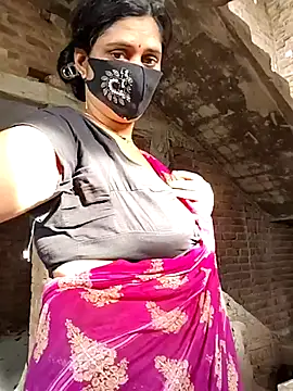 Snapshot of Sexybhabhi569 chatting on 09-09-25, 01:49 Sexybhabhi569 online show from 09-09-25, 01:49