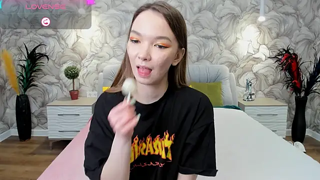 SusannJohnson online show from 03-10-25, 03:12