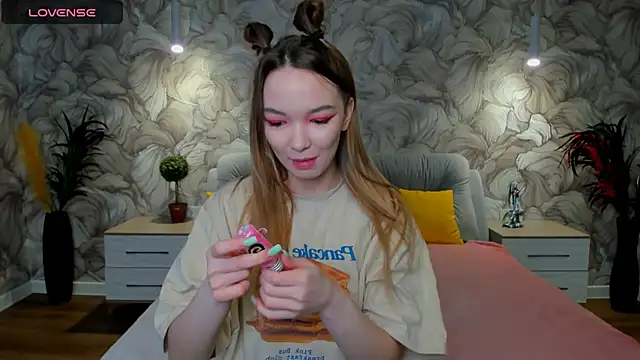 SusannJohnson online show from 03-17-25, 03:03