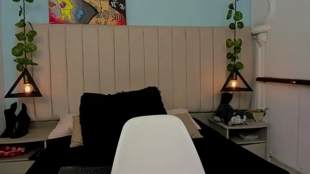 Paulina Lopezz online show from 10-23-25, 07:45