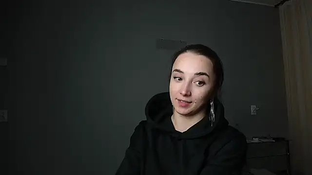 Eva Gloryy online show from 03-18-25, 08:37