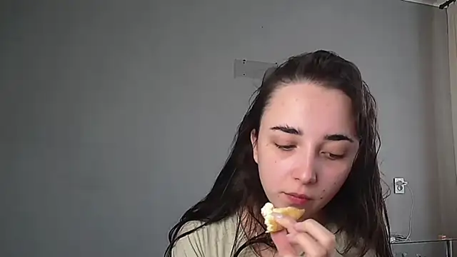 Eva Gloryy online show from 03-08-26, 12:53