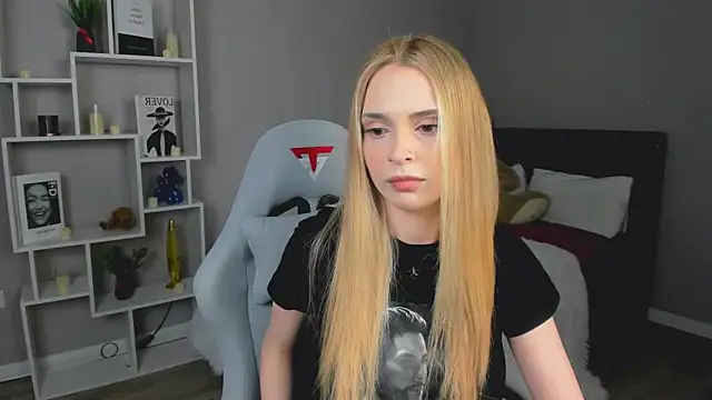 Snapshot of JinxTonks chatting on 02-11-26, 07:19 JinxTonks online show from 02-11-26, 07:19