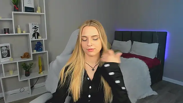 Snapshot of JinxTonks chatting on 02-13-26, 07:26 JinxTonks online show from 02-13-26, 07:26