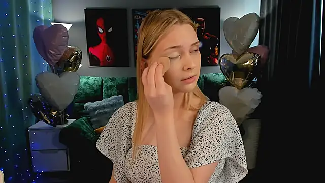 Snapshot of JinxTonks chatting on 02-26-26, 06:23 JinxTonks online show from 02-26-26, 06:23