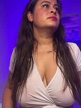 Lili  taylor online show from 03-02-25, 05:44