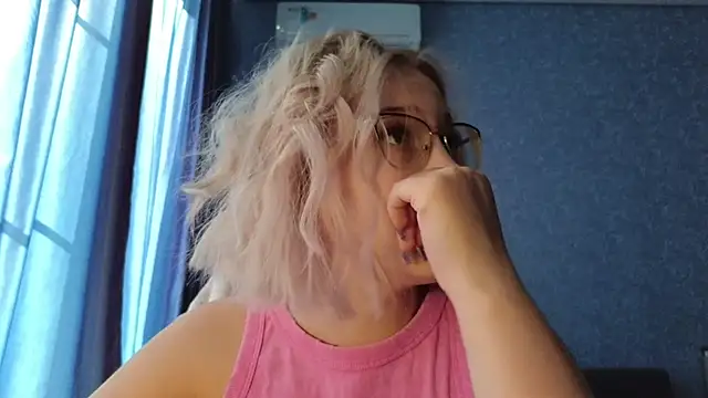 HotBrandyX online show from 09-19-25, 05:42