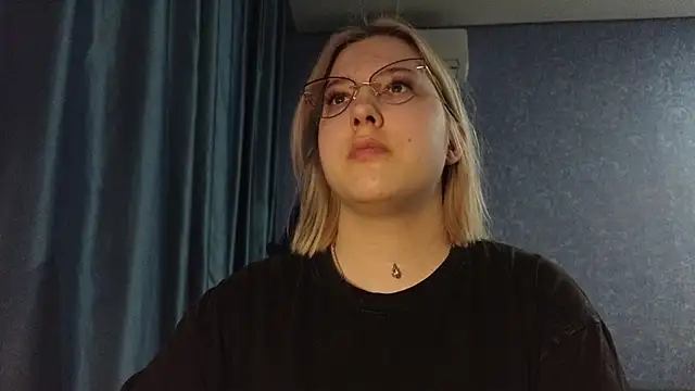 HotBrandyX online show from 04-06-26, 01:01