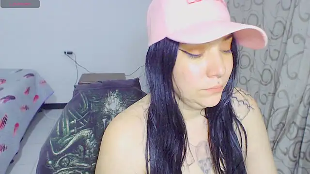 sharonnleon online show from 04-11-26, 01:43