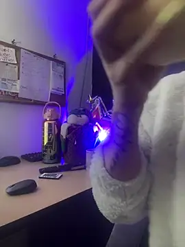 viktoria davis  online show from 12-22-25, 10:51