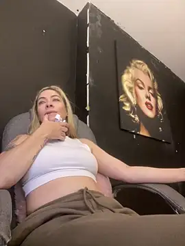 viktoria davis  online show from 02-26-26, 11:15