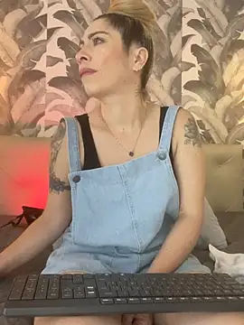 viktoria davis  online show from 04-21-26, 01:42