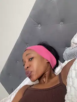 Go Meg online show from 10-14-25, 03:46