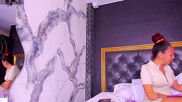 Snapshot of DalayMoore chatting on 09-28-25, 07:30 DalayMoore online show from 09-28-25, 07:30