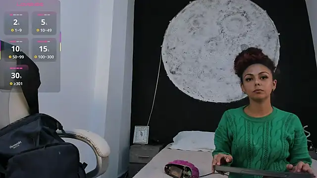 Snapshot of DalayMoore chatting on 10-12-25, 07:46 DalayMoore online show from 10-12-25, 07:46