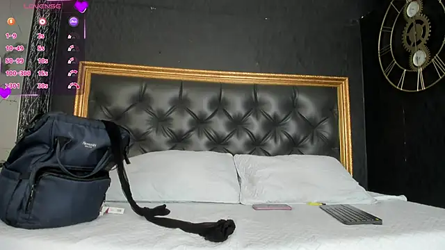 Snapshot of DalayMoore chatting on 11-22-25, 07:35 DalayMoore online show from 11-22-25, 07:35