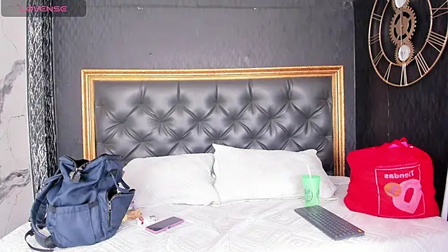 Snapshot of DalayMoore chatting on 12-04-25, 07:44 DalayMoore online show from 12-04-25, 07:44