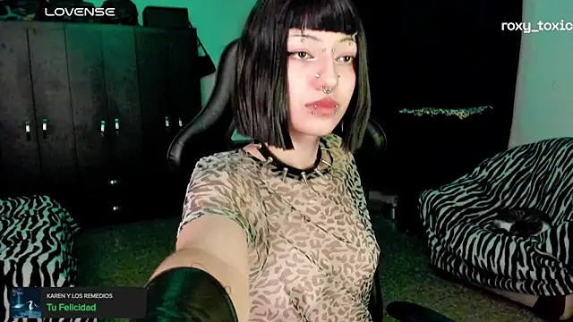 roxy toxic online show from 11-05-25, 01:27