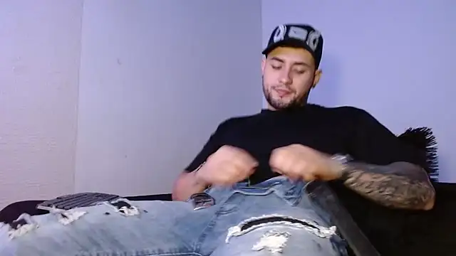 Lliam 2 online show from 10-05-25, 03:05