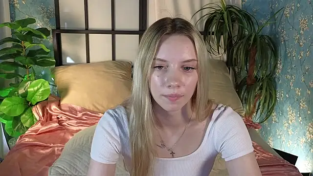 Snapshot of katt__y chatting on 07-01-26, 05:09 katt y online show from 07-01-26, 05:09