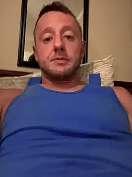 Snapshot of biggzee6 chatting on 10-11-25, 05:17 biggzee6 online show from 10-11-25, 05:17