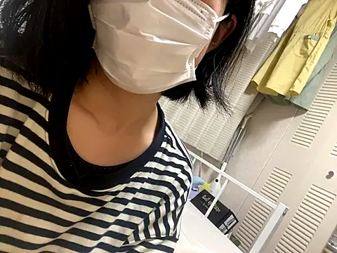 riri riri jp online show from 10-30-25, 02:51