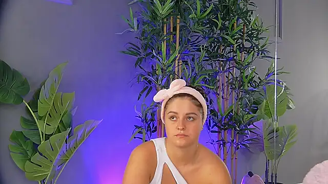 PatriciaSpice online show from 10-30-25, 05:42