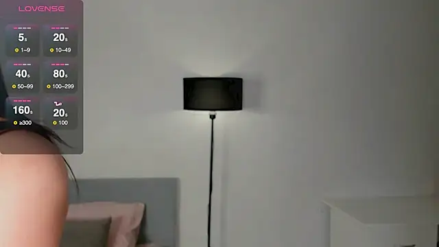 Snapshot of EmmyStar_ chatting on 12-15-25, 11:36 EmmyStar online show from 12-15-25, 11:36