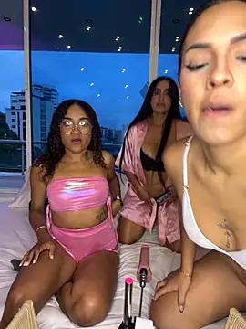 Ariana lily  online show from 10-10-25, 10:53