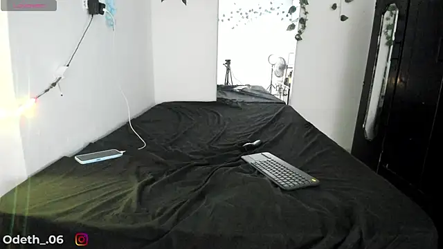 Odeth  online show from 10-22-25, 03:51