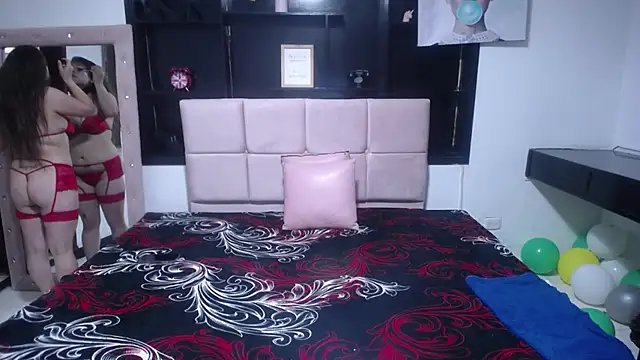 Snapshot of Kitten_Cam chatting on 03-20-25, 08:19 Kitten Cam online show from 03-20-25, 08:19