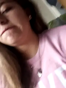 Snapshot of Kitten_Cam chatting on 10-31-25, 12:50 Kitten Cam online show from 10-31-25, 12:50