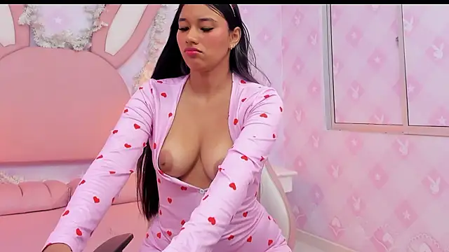 Snapshot of LIA_SWAN_ chatting on 02-02-26, 04:22 LIA SWAN online show from 02-02-26, 04:22