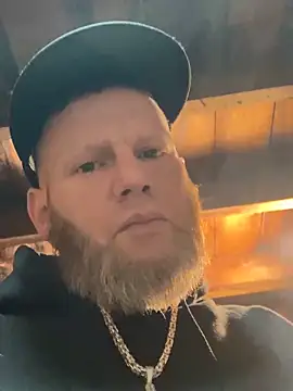johnnybigcock83 online show from 01-17-25, 11:51