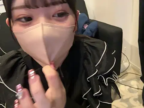 Snapshot of shina_mo_n_ch chatting on 03-20-25, 02:32 shina mo n ch online show from 03-20-25, 02:32