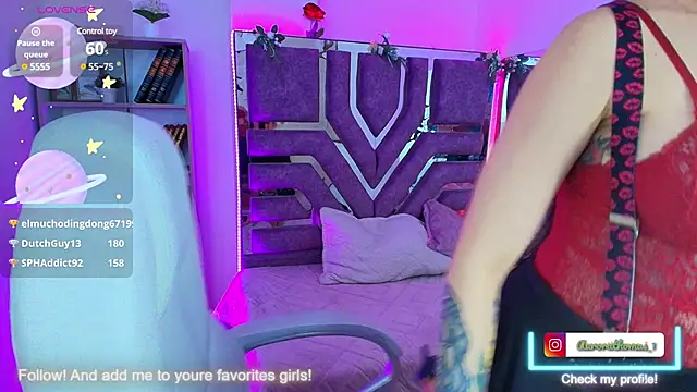 Aurora thomas  1 online show from 01-24-25, 04:17