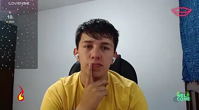 Snapshot of Alan_red chatting on 02-19-25, 02:12 Alan red online show from 02-19-25, 02:12