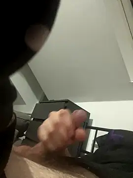 wyattstone online show from 11-10-25, 02:10